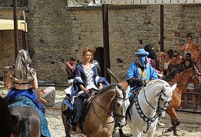 medletidsklädsel aude tournering.jpg