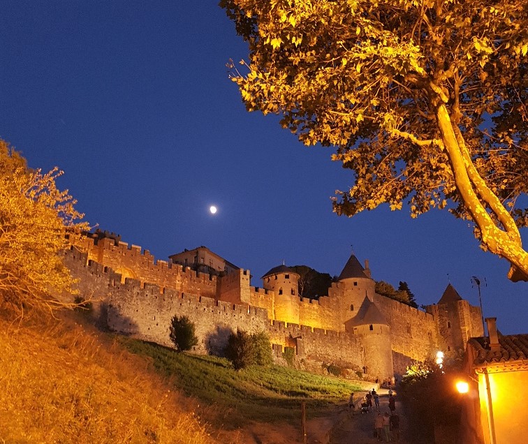 carcassone månljus frankrike